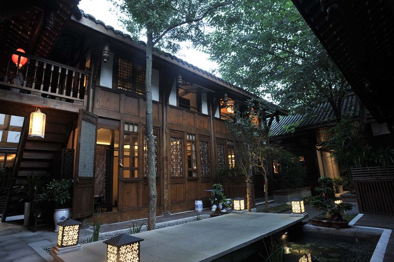 中庭实景_副本.jpg