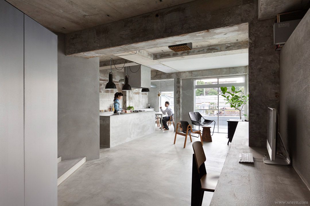 823-w01.jpg