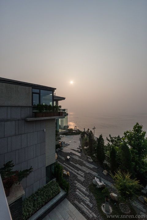 1029-x16.jpg