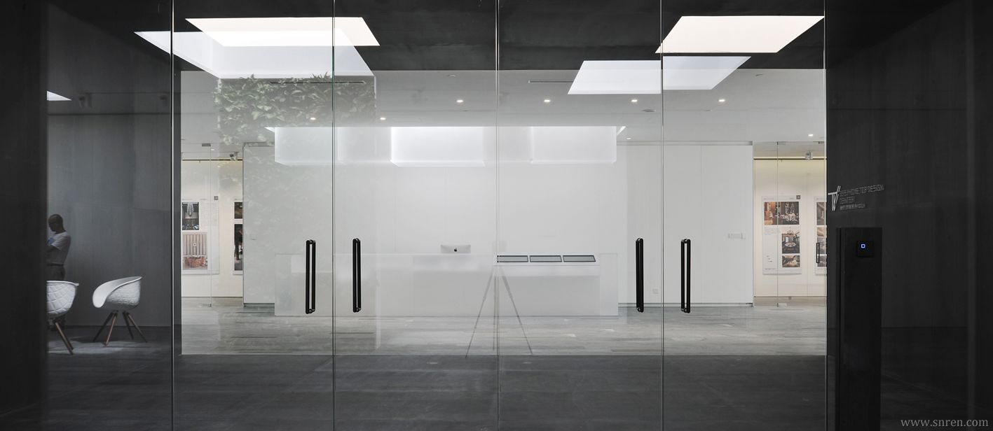 1029-w03.jpg