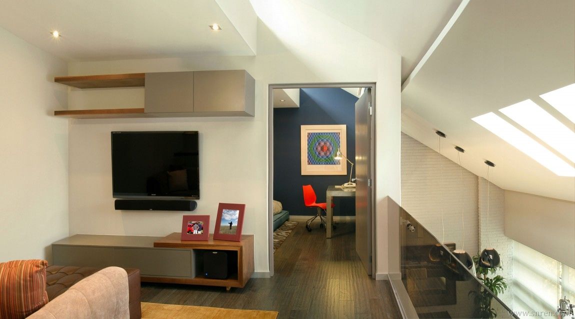 105-x03.jpg
