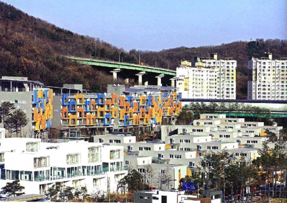Housing05.jpg