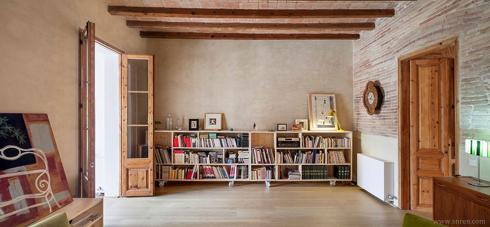 writers_apartment_eixample_hqroom_ru_02.jpg