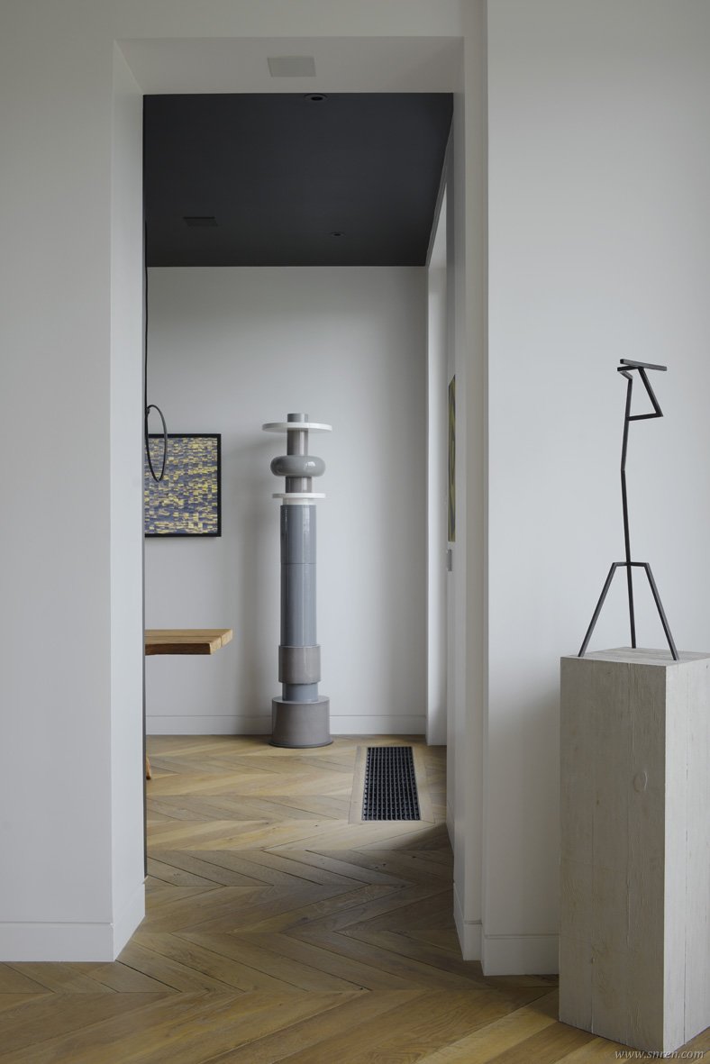 717-v09.jpg