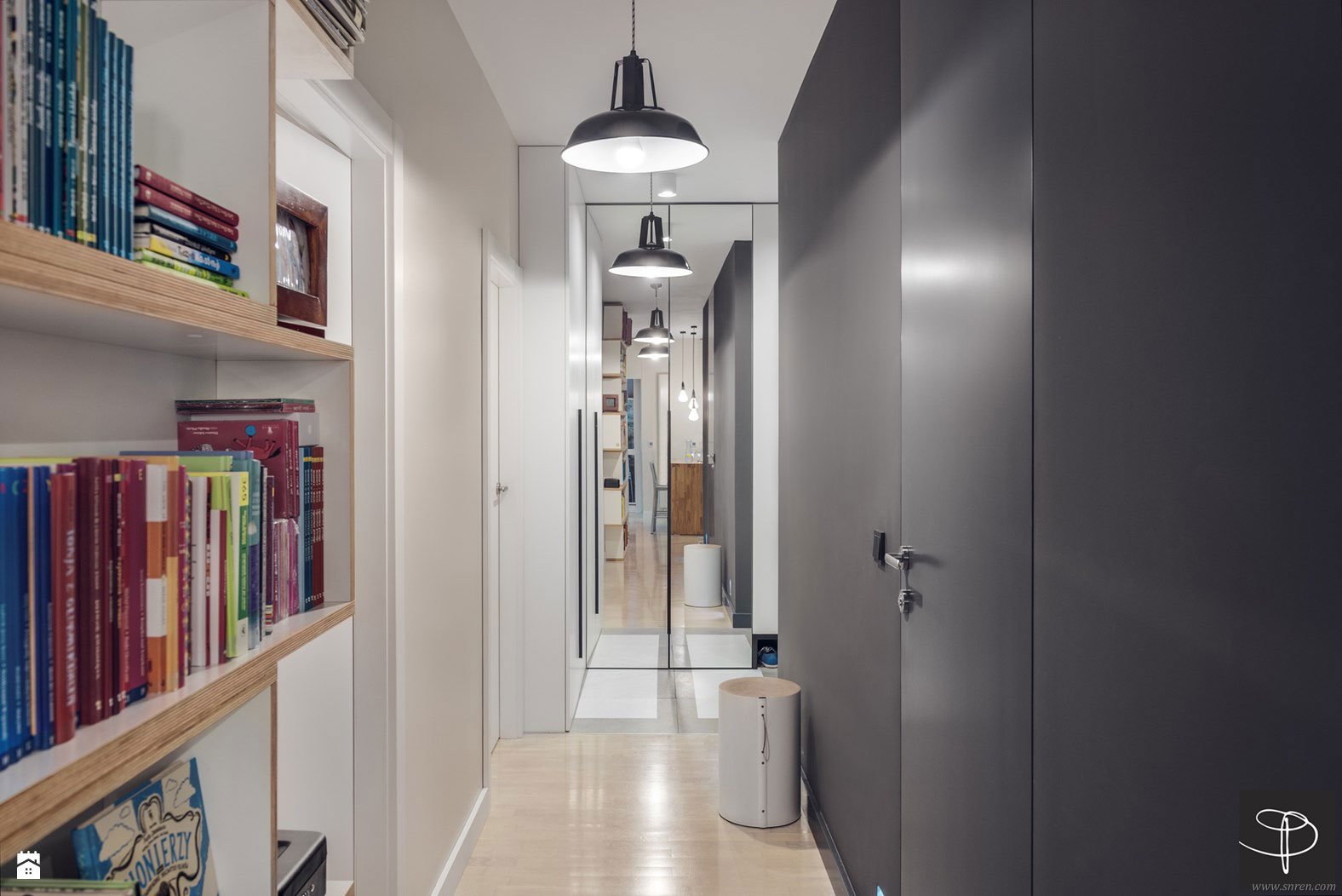 An-Art-Inspired-Interior-01.jpg