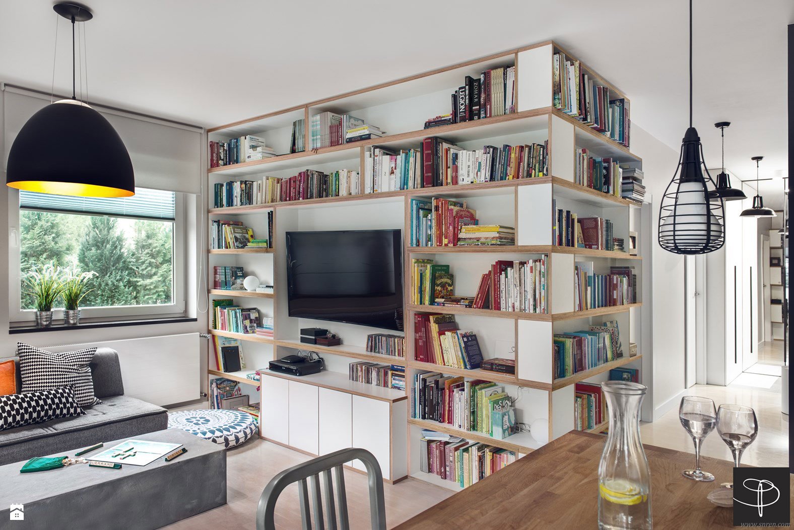 An-Art-Inspired-Interior-02.jpg