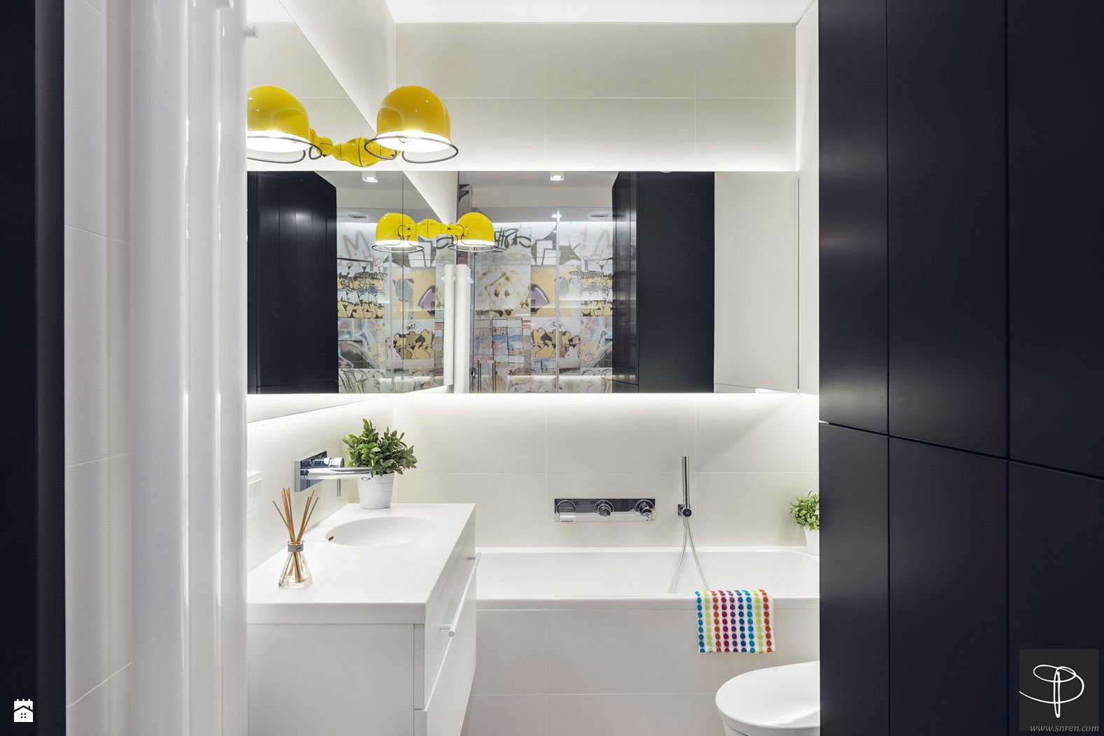 An-Art-Inspired-Interior-15.jpg