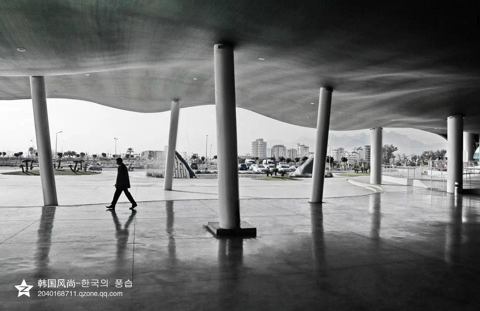 14)86)土耳其起伏的安塔利亚水族馆.jpg