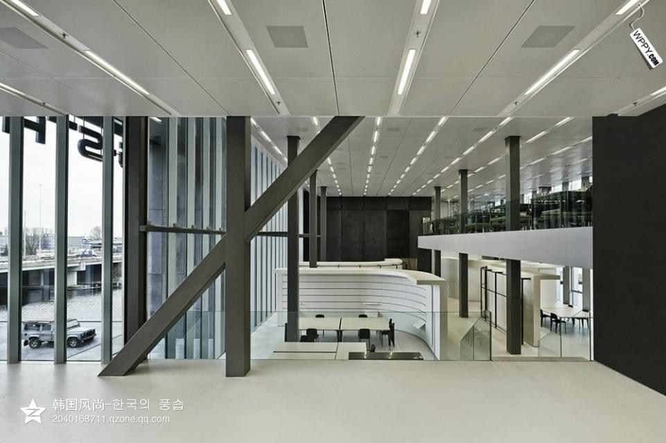 72)28)荷兰阿姆斯特丹的GS生产中心.jpg