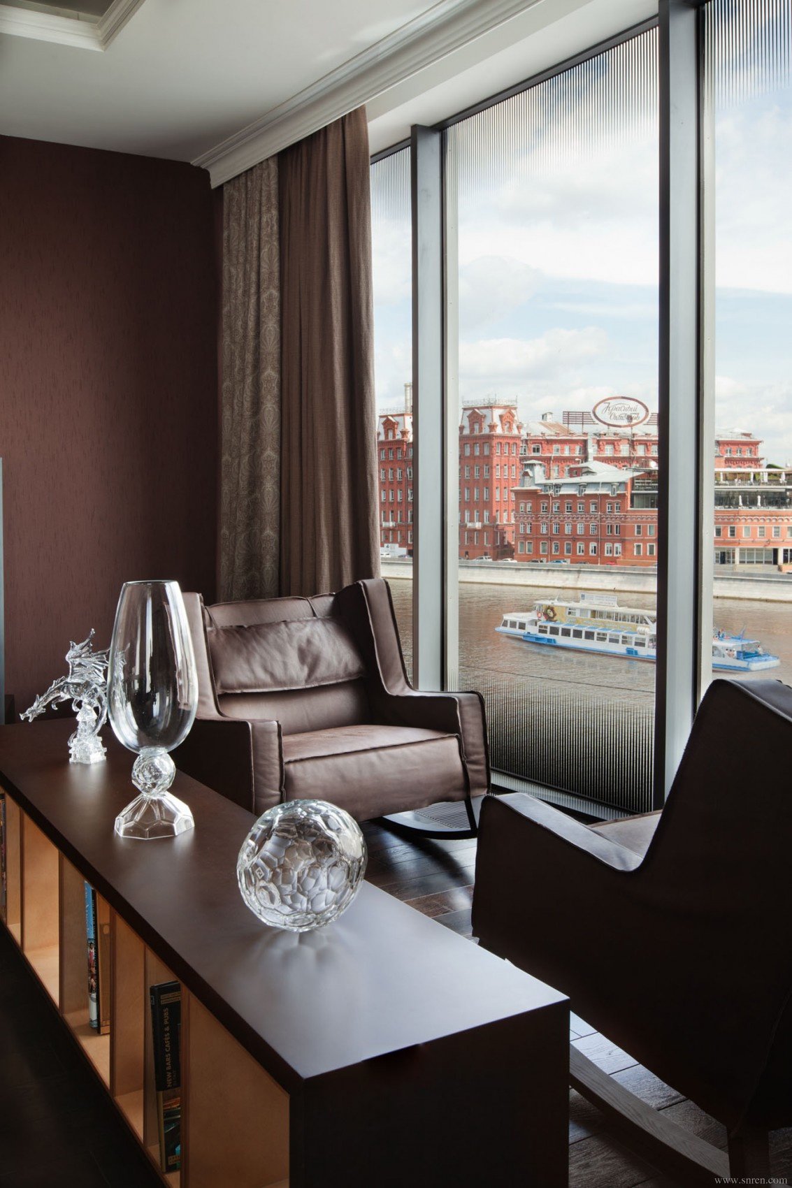 Contemporary-Chic-02_snr.jpg