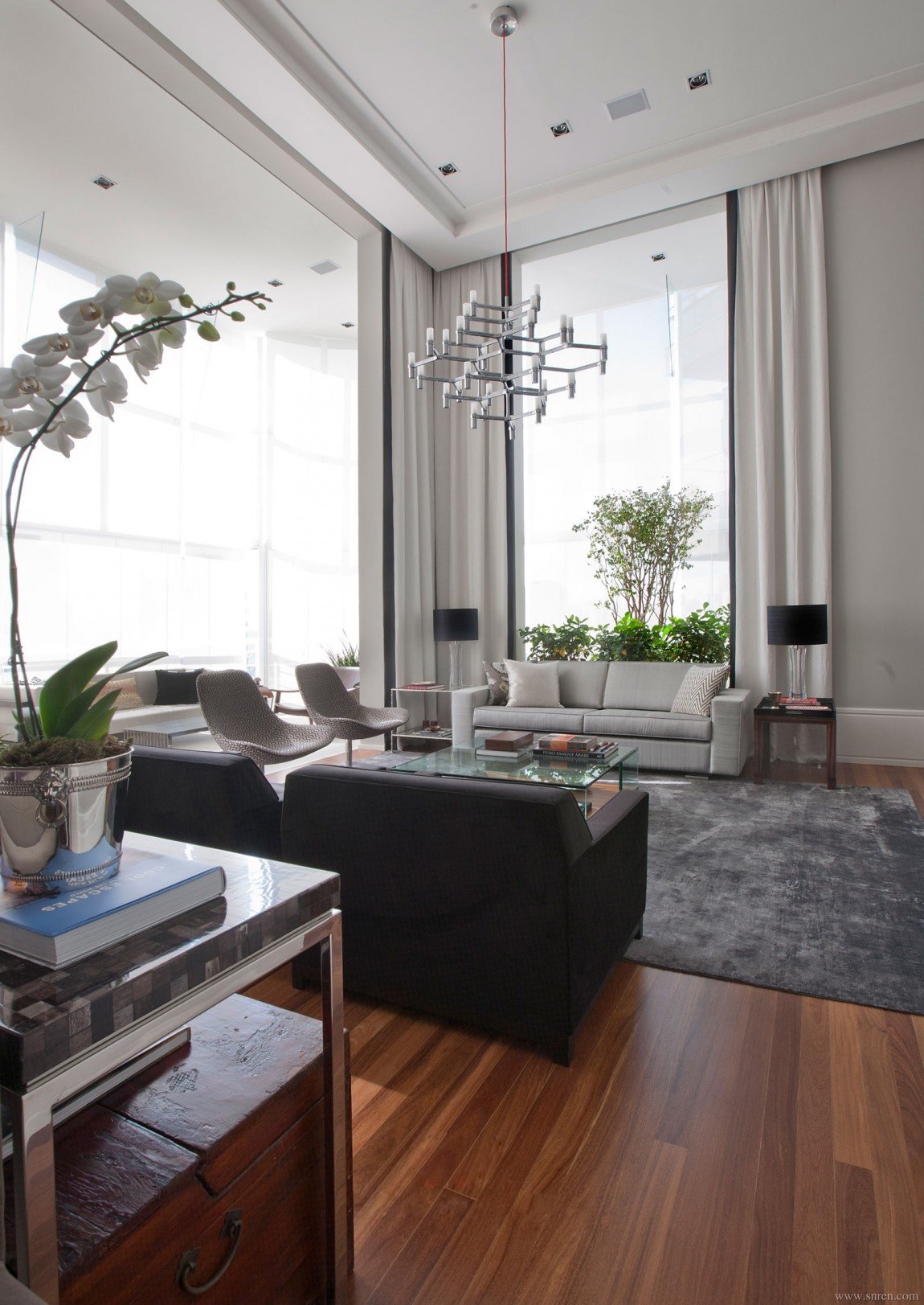 An-Elegant-Interior-05_snr.jpg
