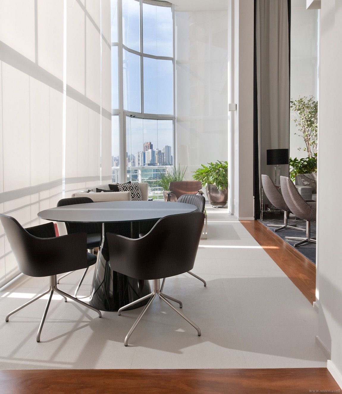 An-Elegant-Interior-17_snr.jpg