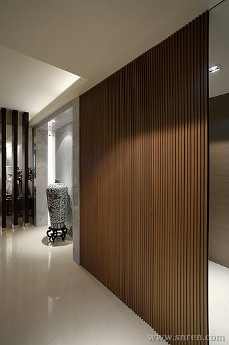 111-w08_snr.jpg