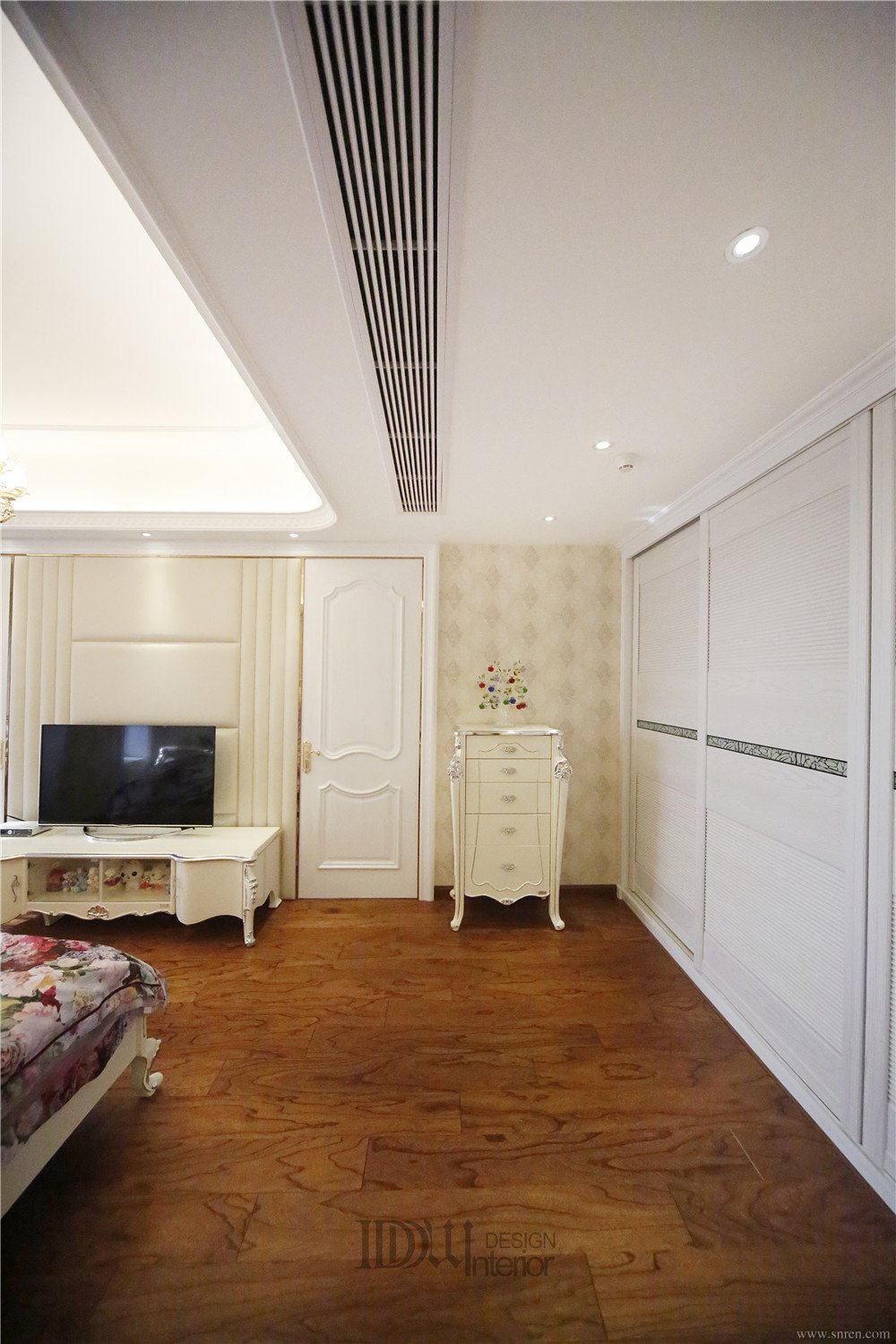 1124-z18_snr.jpg
