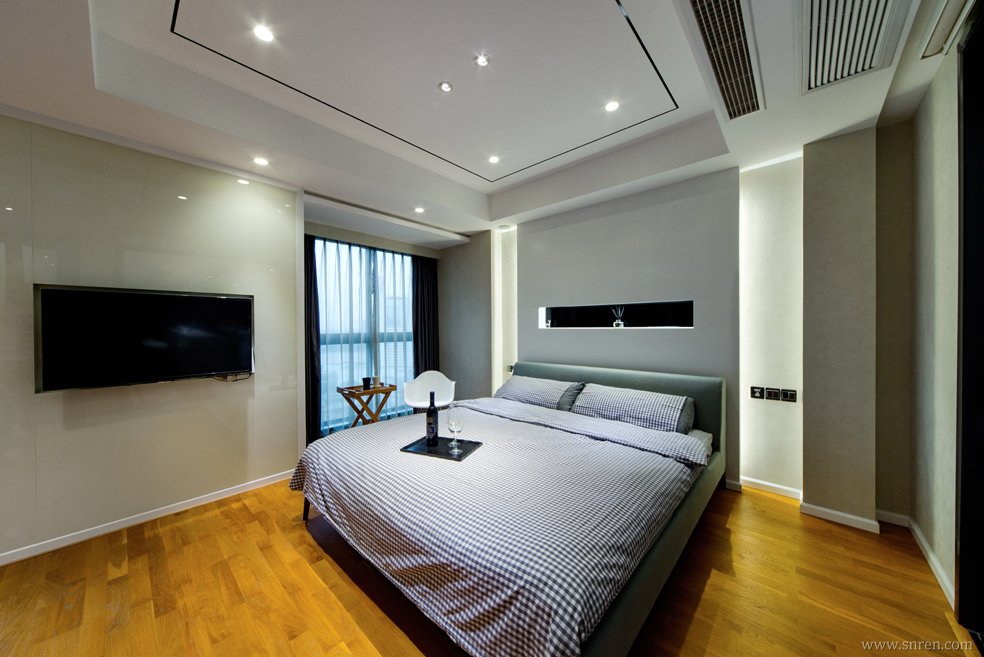 1213-w12_snr.jpg