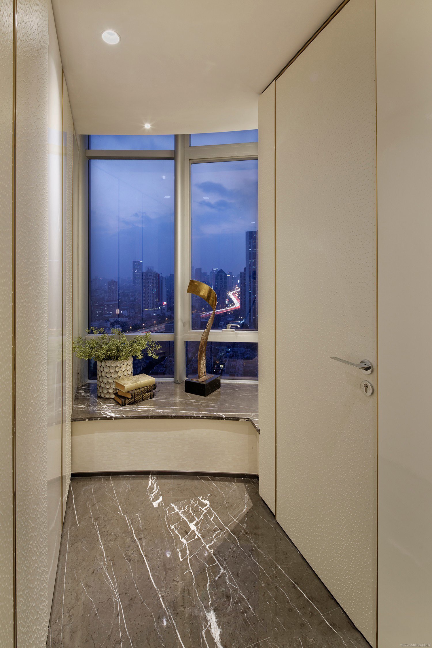 1231-w14_snr.jpg