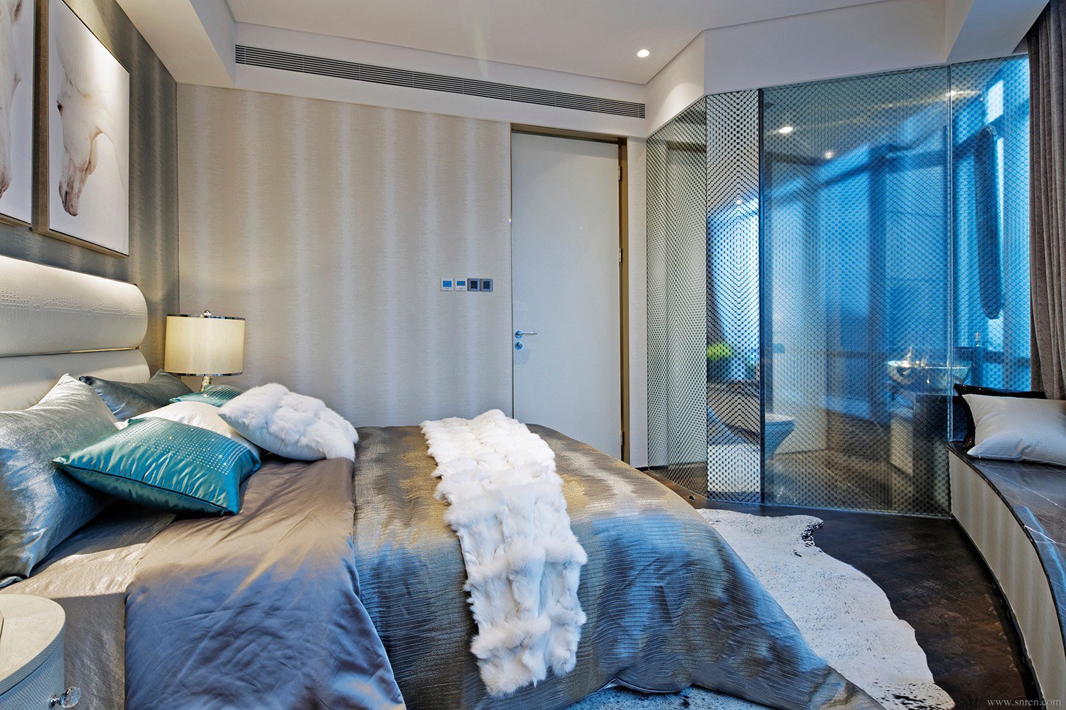 1231-w17_snr.jpg