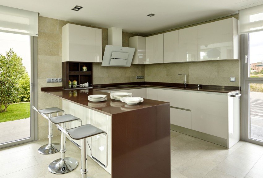 Designer-Villa-Close-to-the-Sea-11_snr.jpg