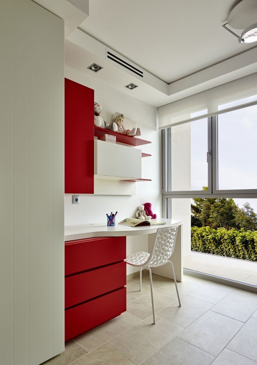 Designer-Villa-Close-to-the-Sea-20_snr.jpg