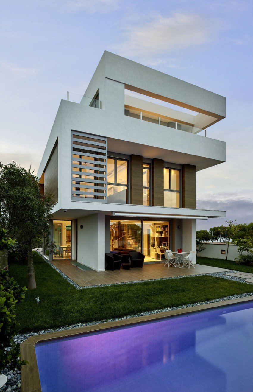 Designer-Villa-Close-to-the-Sea-21_snr.jpg
