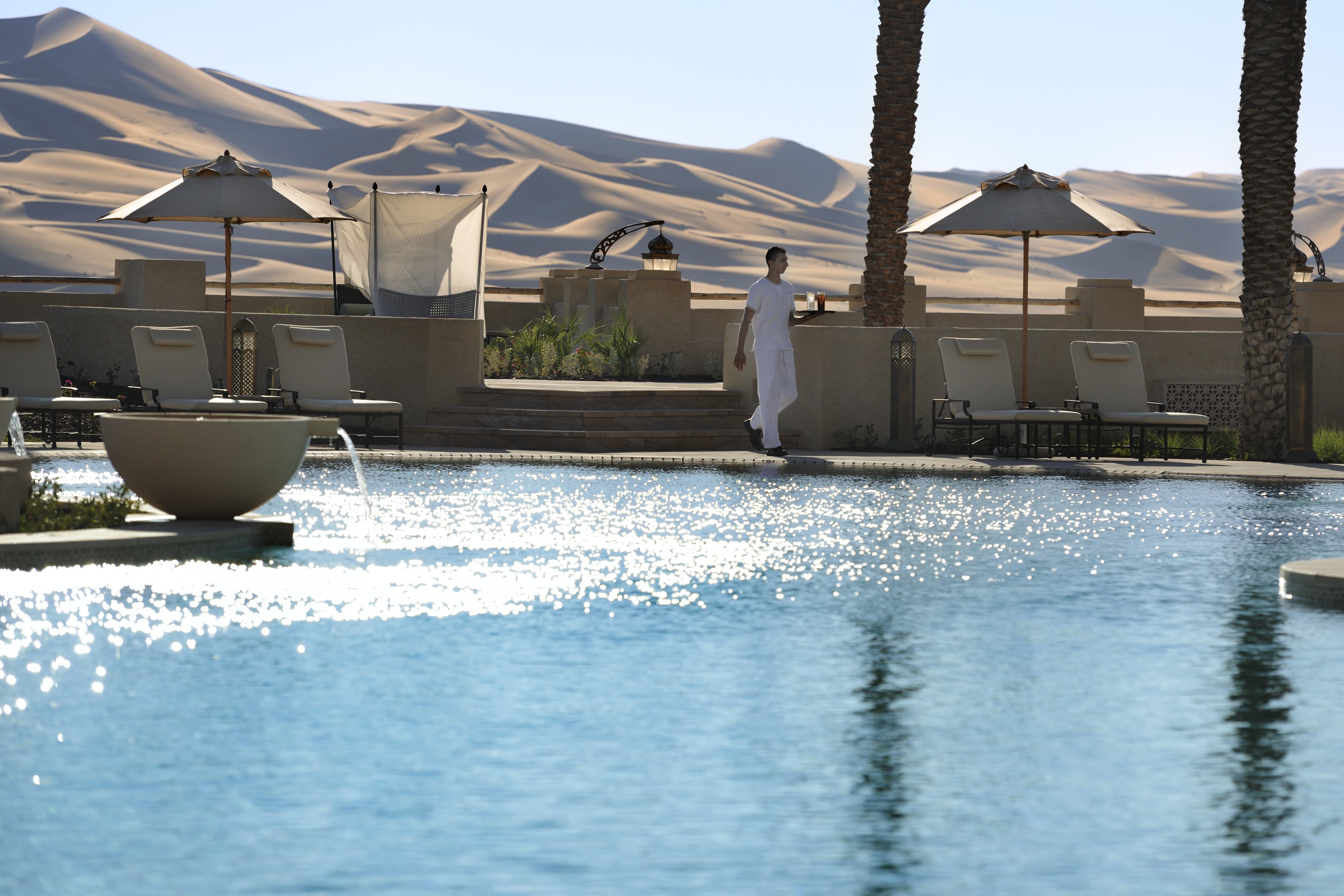 Ghadeer poolside bar.JPG