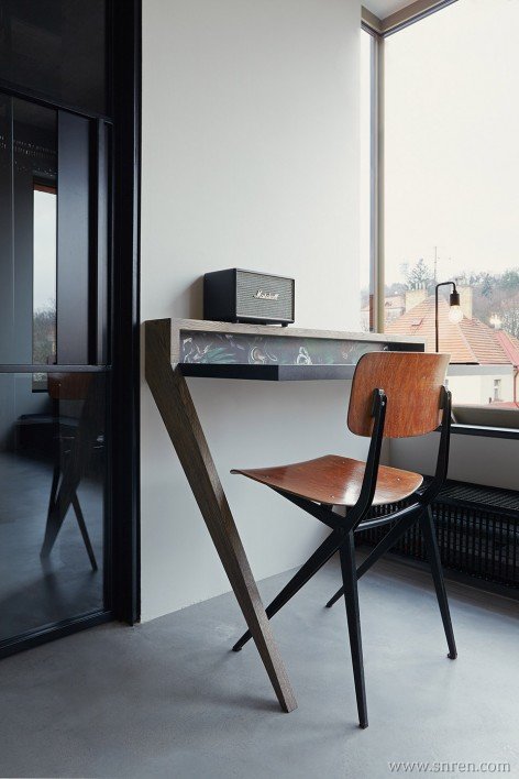 Formafatal_LOFT_09_snr.jpg