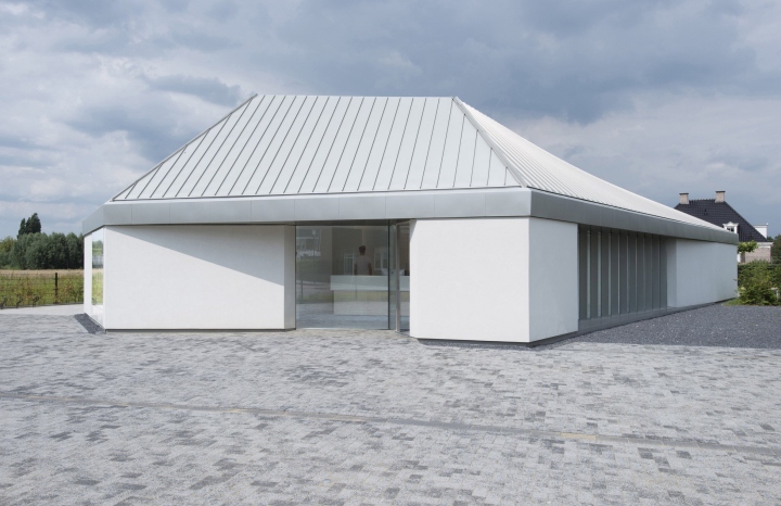 Dental-clinic-by-Studio-Prototype-Ortho-Wijchen-The-Netherlands08.jpg