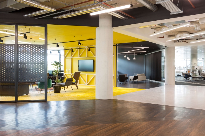 Chiswick-Park-by-ThirdWay-Interiors-London-UK11.jpg