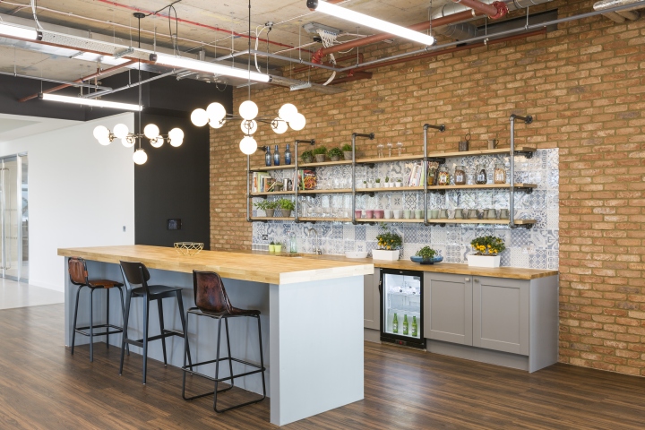Chiswick-Park-by-ThirdWay-Interiors-London-UK12.jpg