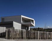 葡萄牙圣玛丽亚的现代住宅 House in Travanca by Nelson Resende