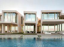 Sardinera极简风格豪华别墅设计 俯瞰地中海美景